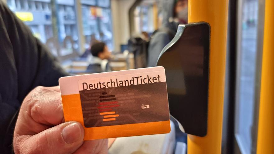 Deutschlandticket Im Nahverkehr: Bus- Und Bahnfahren Für 49 Euro ...